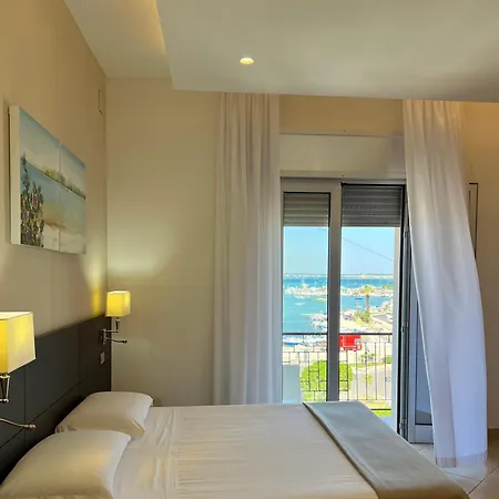 Il Vascello 4* פורטו צ'זראו