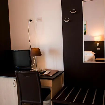 Πανσιόν Il Vascello Porto Cesareo