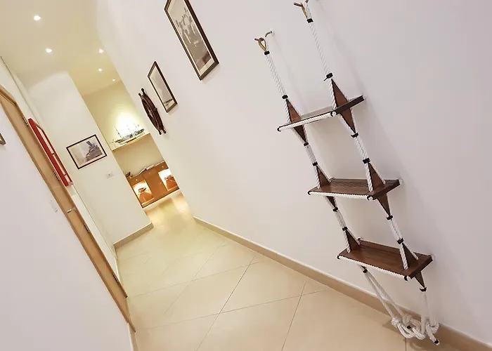 Il Vascello Πανσιόν 4*